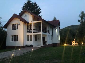 Фото номера Дом с 4 спальнями Виллы Privilegio 148 Sâmbăta г. Сымбэта-де-Сус 52