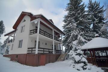 Фото номера Дом с 4 спальнями Виллы Privilegio 148 Sâmbăta г. Сымбэта-де-Сус 12